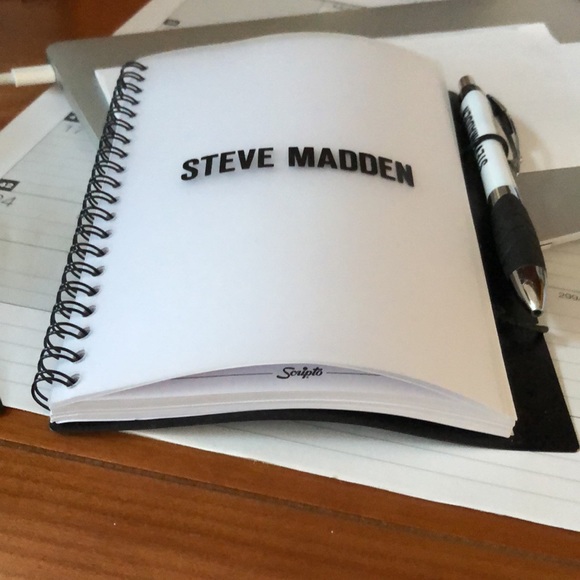 Steve Madden Journal with Pen - Picture 4 of 4